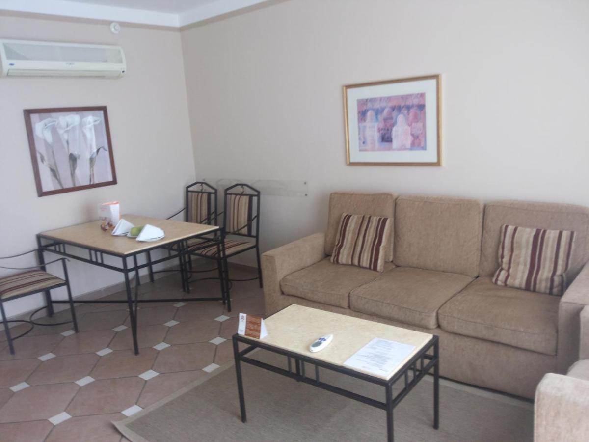 Jaz Neo Ivory Aparthotel Gurdaka Kültér fotó